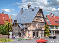 Vollmer 7661 Babyland Boutique Babyland mit Inneneinrichtung und LED-Beleuchtung, Funktionsbausatz"