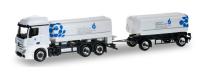 Herpa 915861 -  Mercedes-Benz Actros Streamspace Benzintankhängerzug "OCC tech" (A)